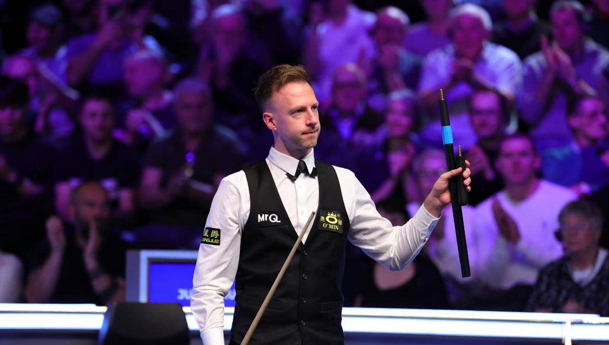 西在两场比 西在两场比