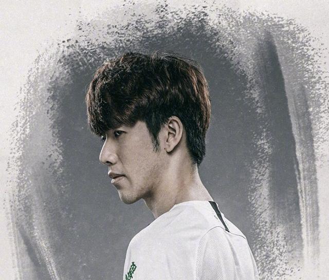 在禁区前沿 在禁区前沿